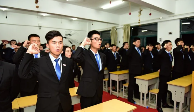每个学生都有无限可能，人人皆可高效快乐成才