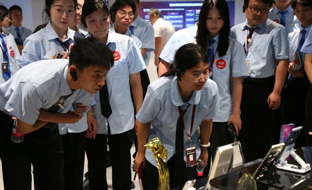北京八维研修学院：人工智能按下发展“快进键”，职业教育进入“黄金时代”