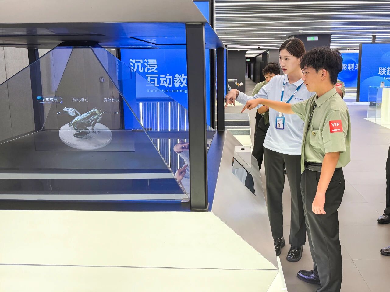 北京八维研修学院：学习很苦，但通过努力拼搏取得的成就很甜