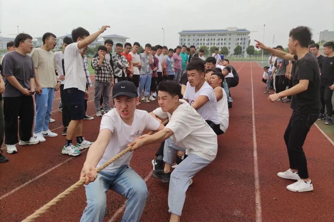 北京八维研修学院：改变人生的8个小习惯，及早养成及早受益