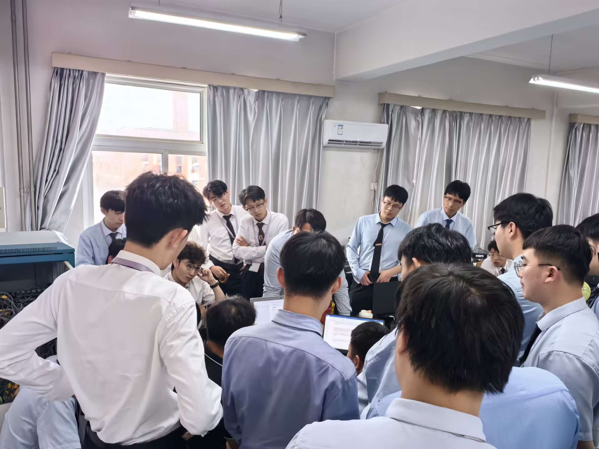 北京八维研修学院：借力生长，逆袭人生