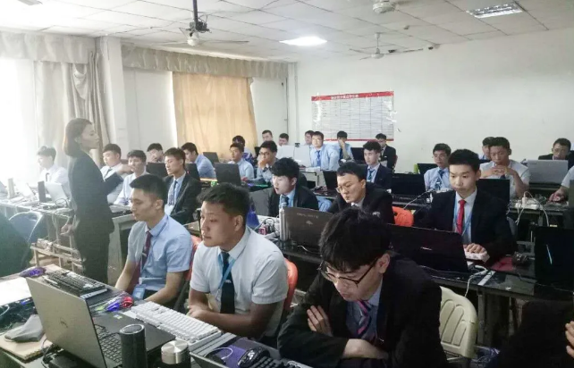 北京八维研修学院：你拿到这张就业市场“优质入场券”了吗？