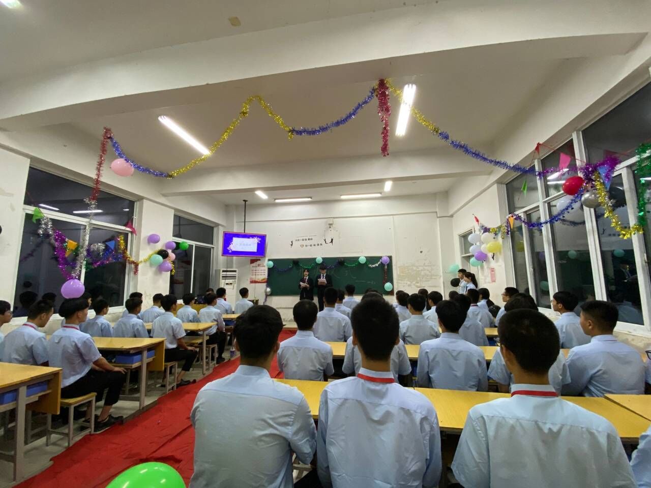 北京八维研修学院：因材施教，教育孩子要这样才行！
